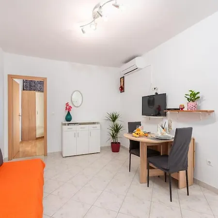 Jani By Briskva Πόρετς