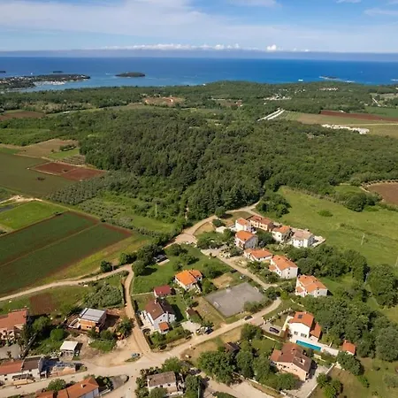 Jani By Briskva * ポレッチ